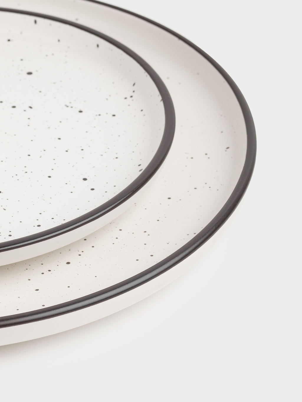 Black Rim Stoneware Dining Set